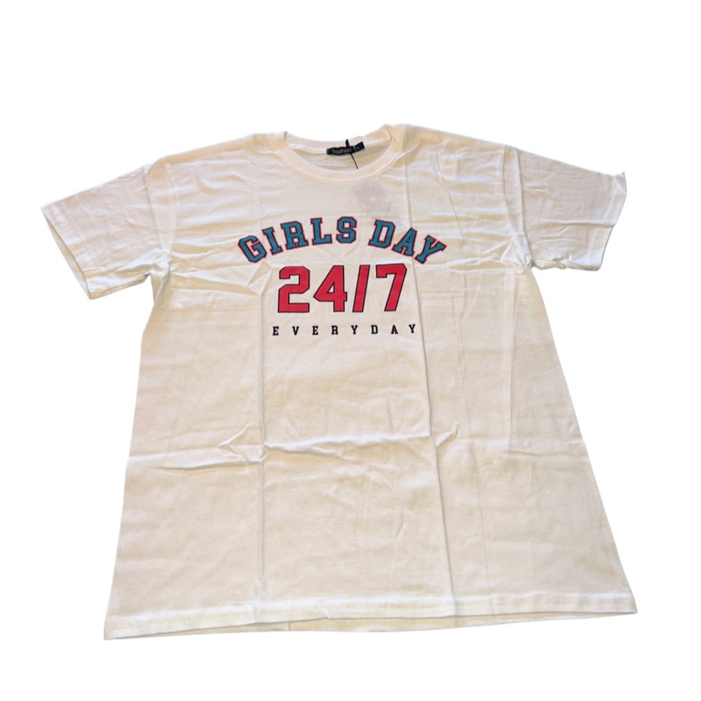 Girls day white tee